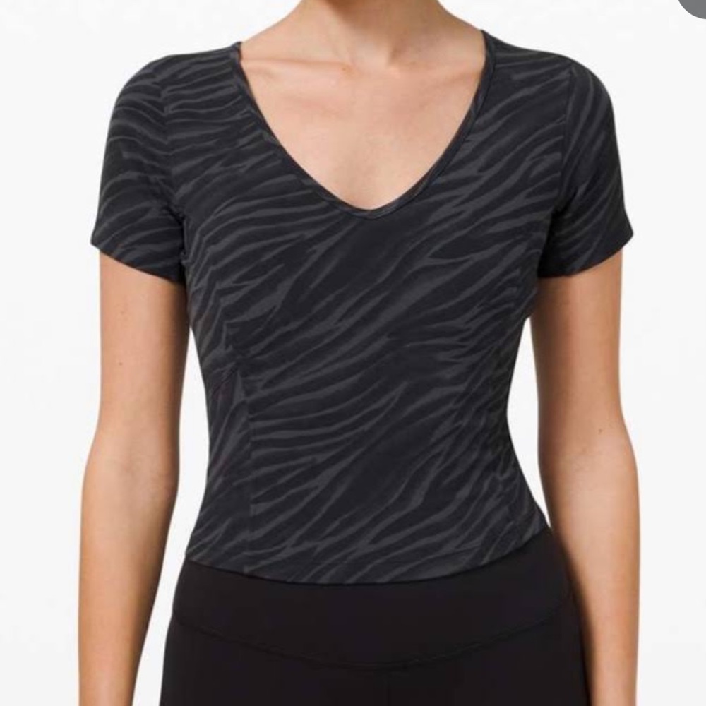 Lululemon align animal print t shirt- size 8
